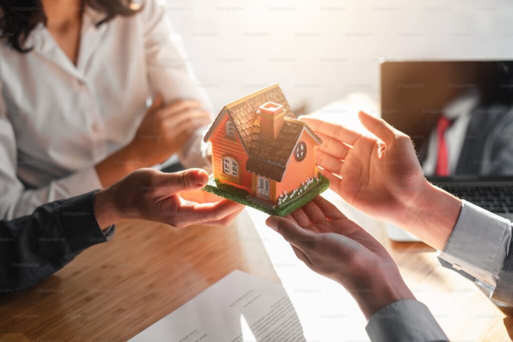 Choosing the Right Real Estate Law Firm Today